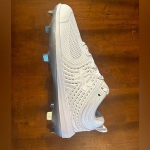 Under Armour Women’s Glyde ST Cleats